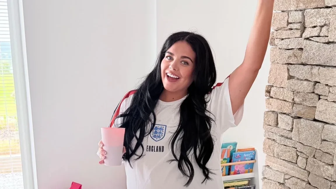 Scarlett Moffatt Freely World Cup watch party