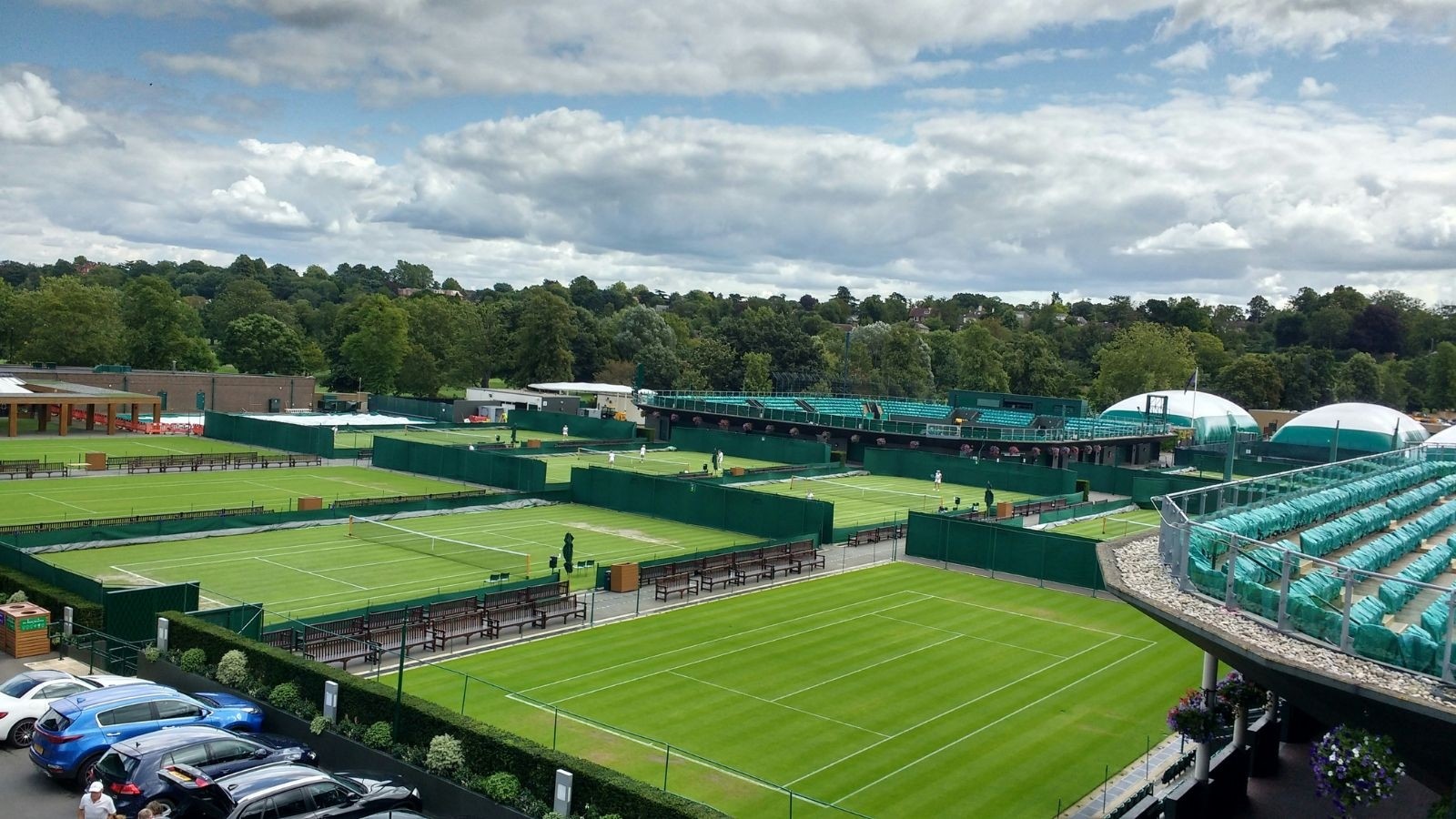 wimbledon tennis courts